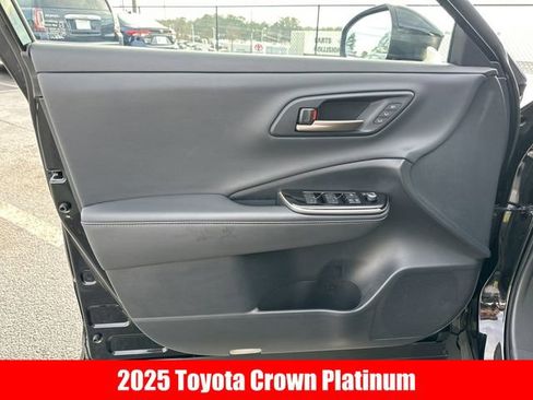 Used 2025 Toyota Crown Platinum image 4