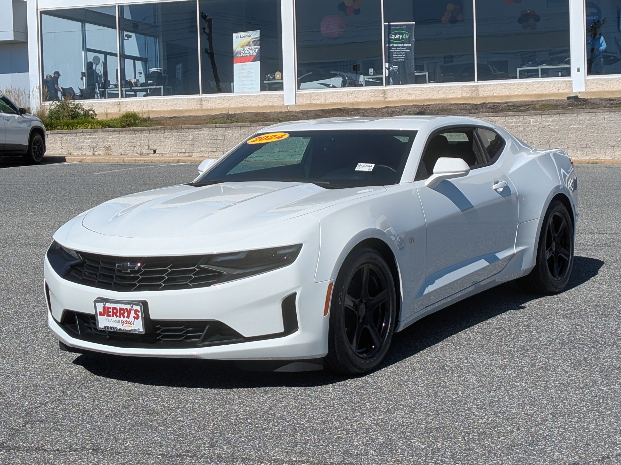 Used 2024 Chevrolet Camaro LT RWD image 4