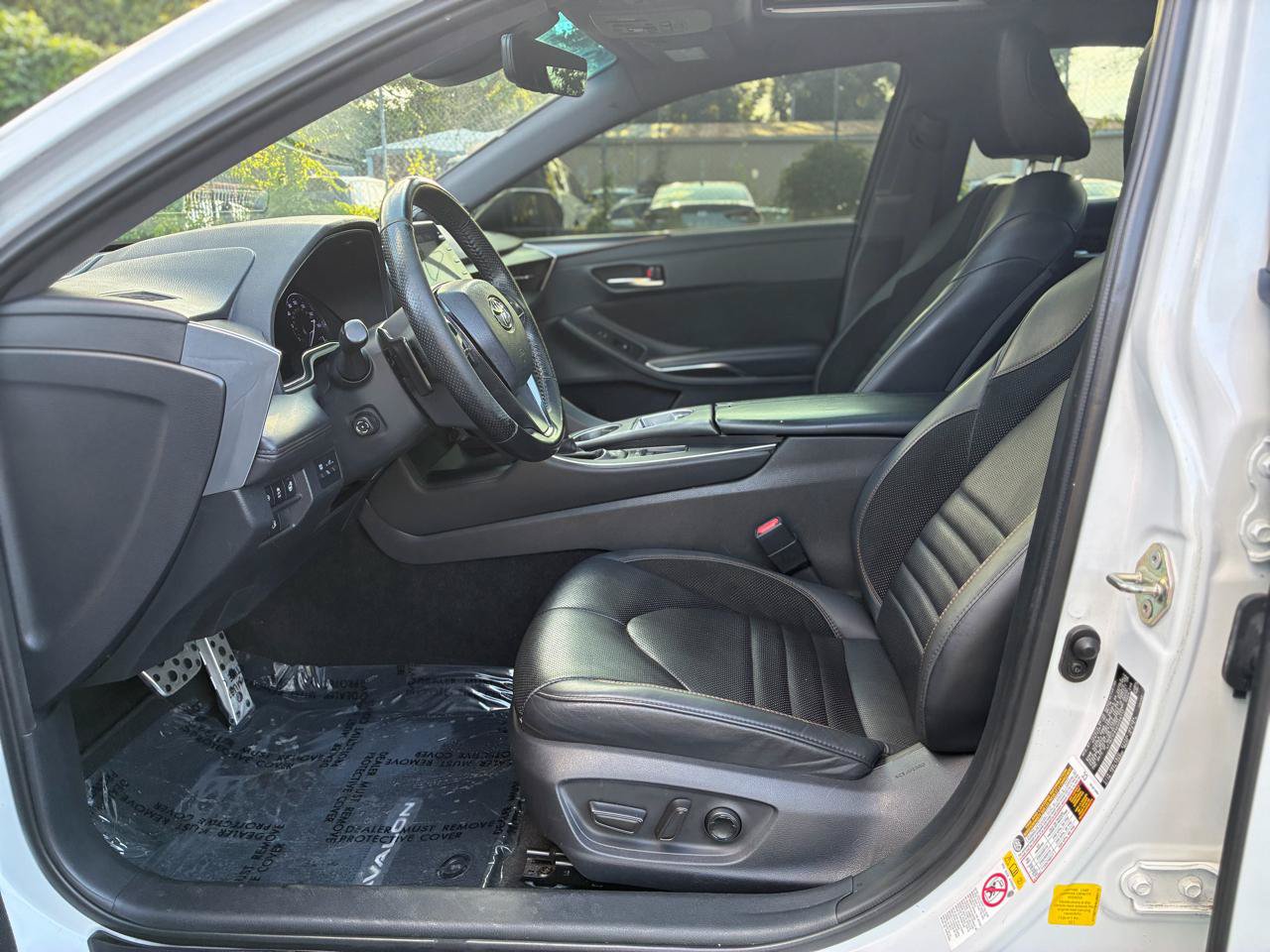 Used 2019 Toyota Avalon Touring FWD image 12