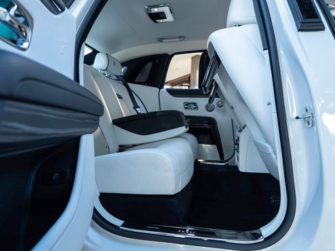 Used 2021 Rolls-Royce Ghost AWD/4WD image 57