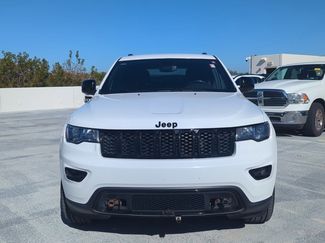 Used 2019 Jeep Grand Cherokee Laredo video 2