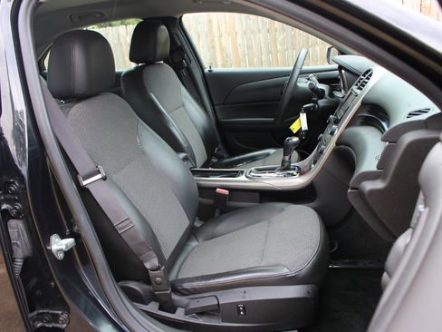 Used 2013 Chevrolet Malibu LT image 38