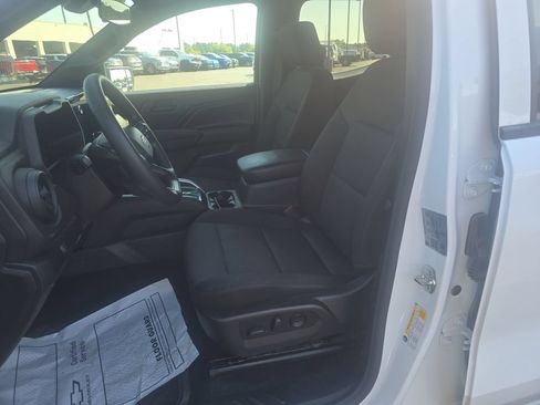 Used 2024 Chevrolet Colorado W/T w/ WT Convenience Package II RWD image 19