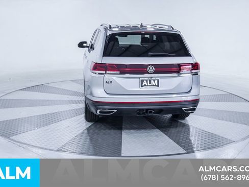 Used 2025 Volkswagen Atlas SE image 8