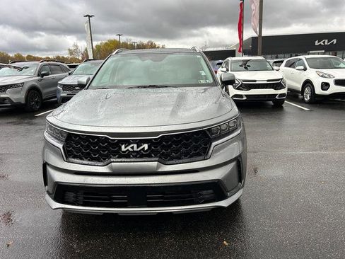 Certified 2023 Kia Sorento SX Prestige w/ Panoramic Sunroof Package image 9