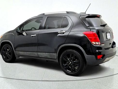 Used 2019 Chevrolet Trax LT w/ Redline Edition AWD/4WD image 7