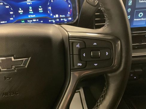 Used 2024 Chevrolet Silverado 2500 ZR2 w/ Technology Package image 18