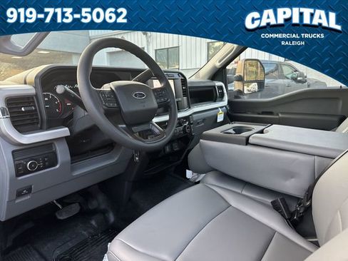 New 2024 Ford F550 4x4 Regular Cab Super Duty image 18