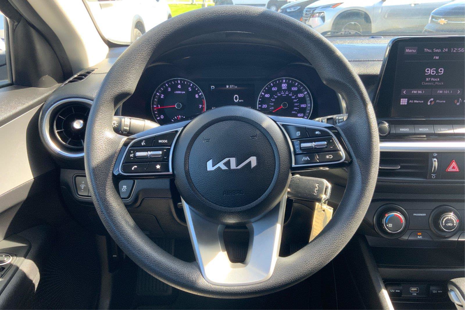 Used 2023 Kia Forte LXS w/ LXS Technology Package FWD image 16