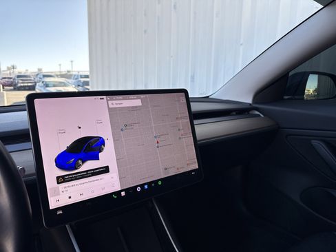 Used 2018 Tesla Model 3 Long Range image 19