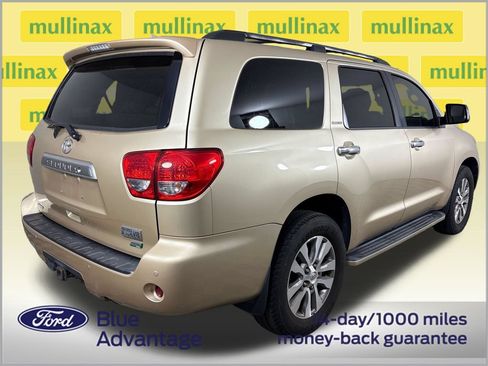 Used 2017 Toyota Sequoia Limited w/ Safety & Convenience Package AWD/4WD image 4
