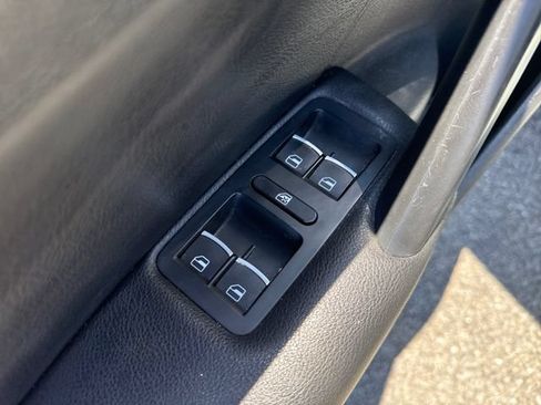 Used 2013 Volkswagen Passat 3.6 SEL Premium FWD image 27