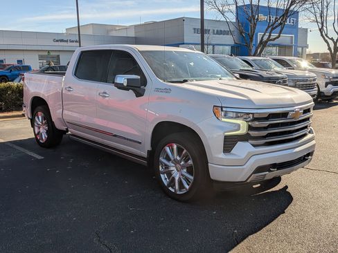 Certified 2023 Chevrolet Silverado 1500 High Country image 2