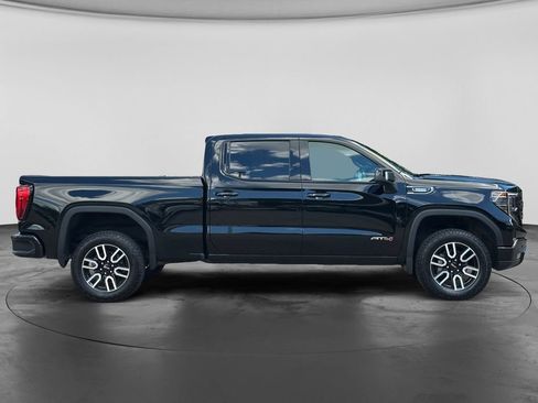 Used 2025 GMC Sierra 1500 AT4 w/ Technology Package AWD/4WD image 7
