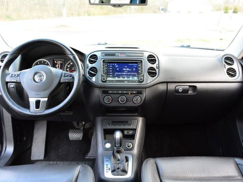 Used 2017 Volkswagen Tiguan Wolfsburg Edition image 18