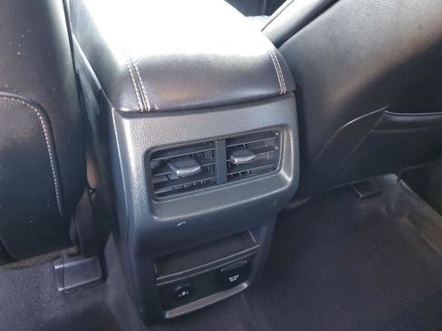 Used 2024 Ford Edge Titanium image 13