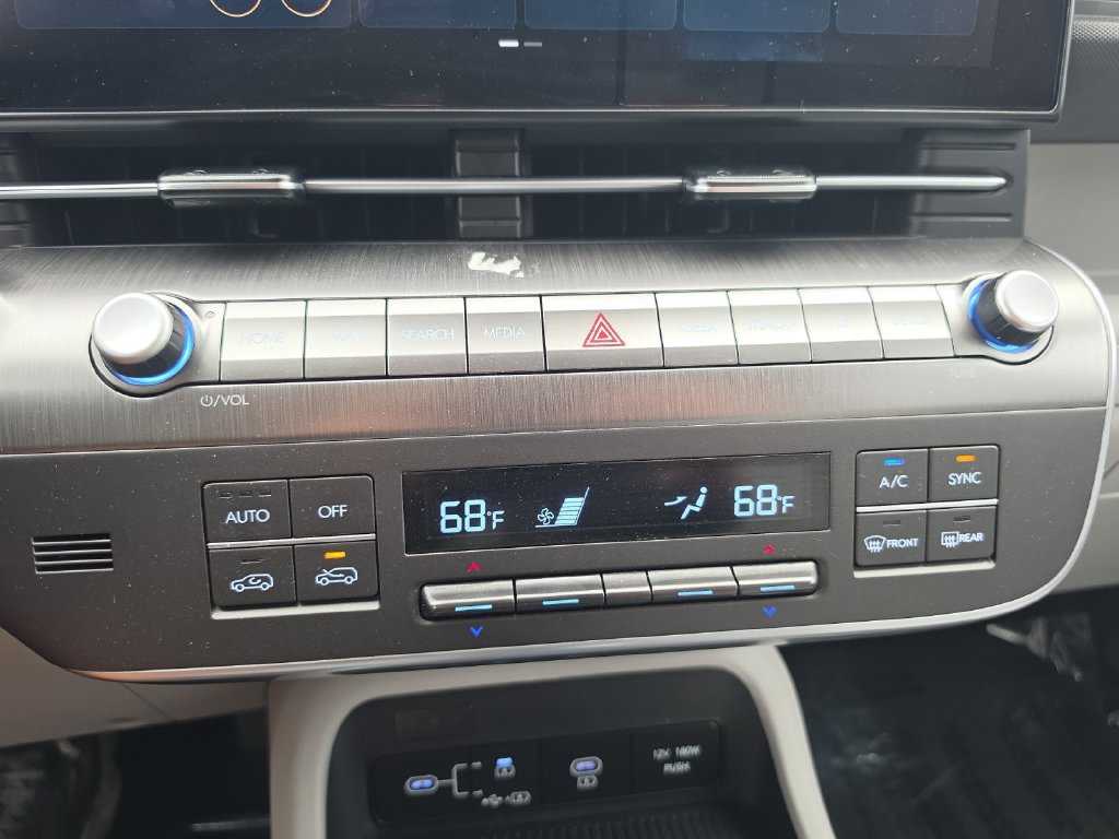 Certified 2024 Hyundai Kona SEL FWD image 19