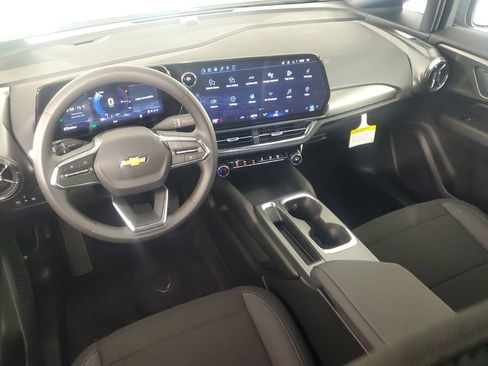 New 2026 Chevrolet Equinox EV LT image 15