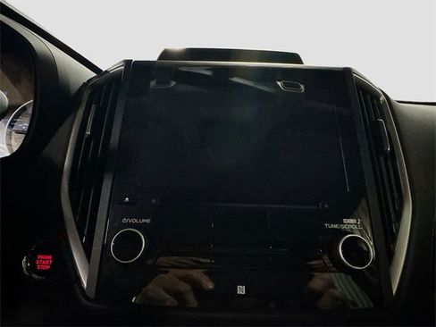 Used 2021 Subaru Forester Limited image 12