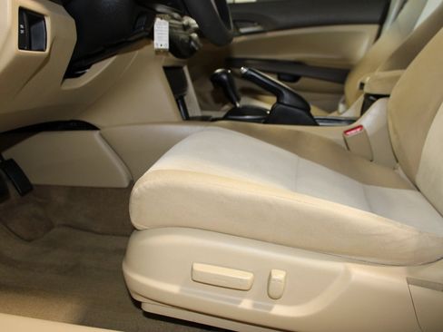 Used 2009 Honda Accord LX-P image 19