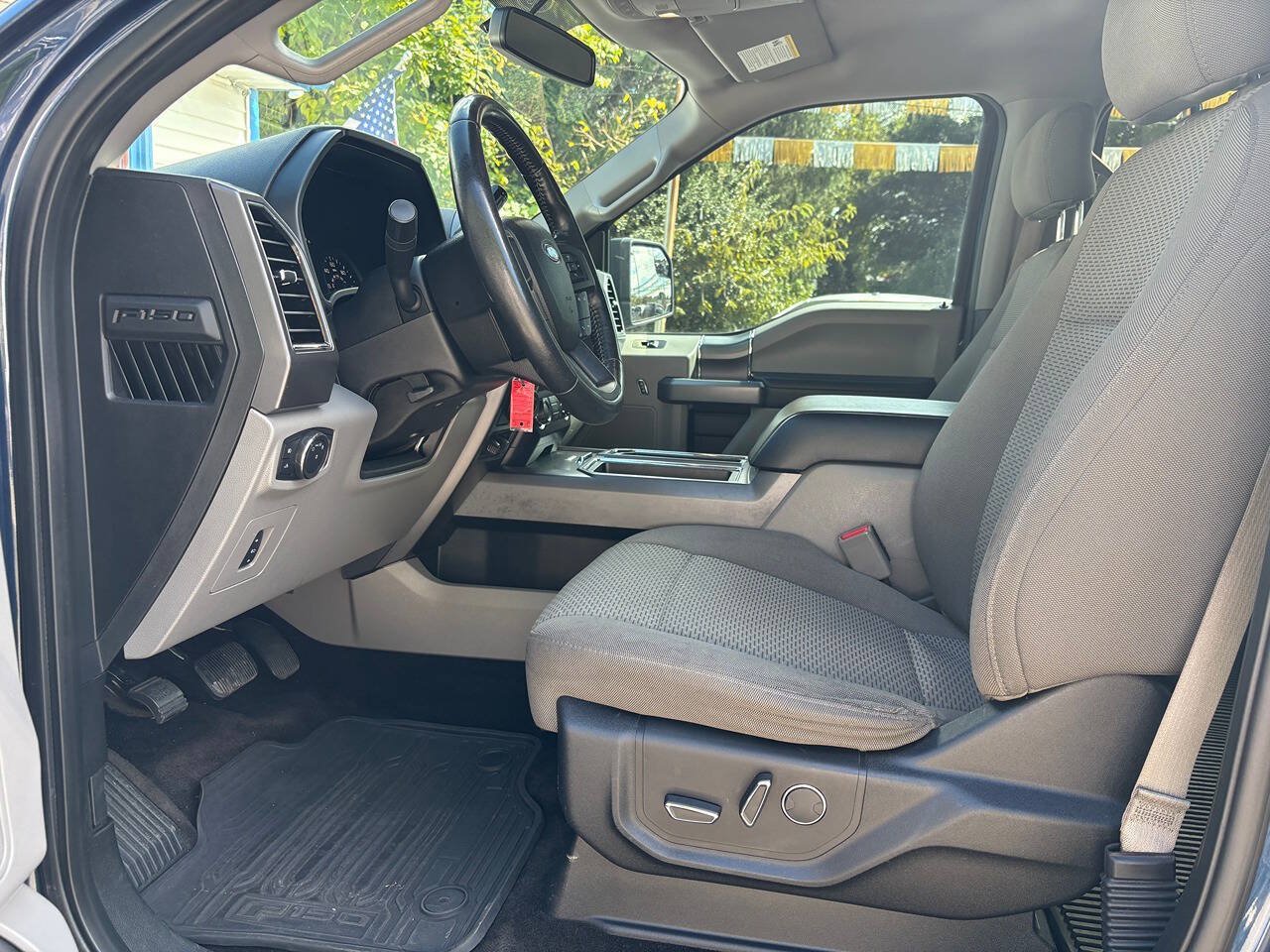 Used 2017 Ford F150 XLT w/ Equipment Group 302A Luxury AWD/4WD image 11