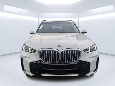 Used 2024 BMW X5 sDrive40i w/ Executive Package RWD image 8