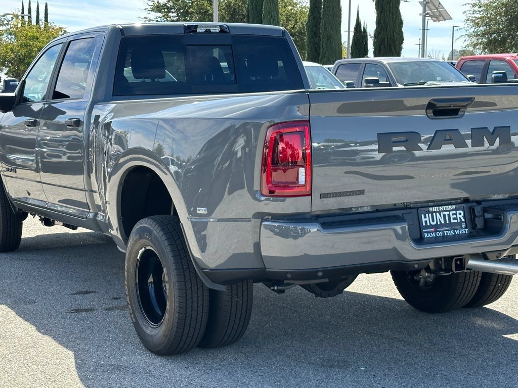 New 2026 RAM 3500 Big Horn AWD/4WD image 5