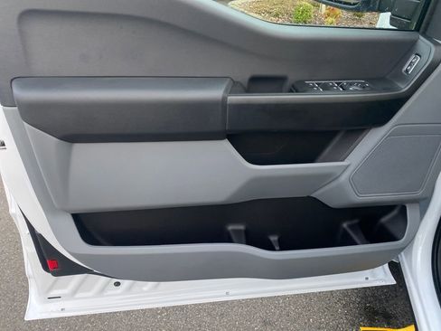 New 2026 Ford F250 XL w/ XL Chrome Package image 23