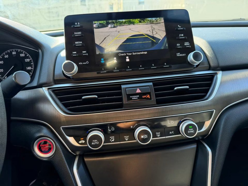 Used 2018 Honda Accord LX image 23