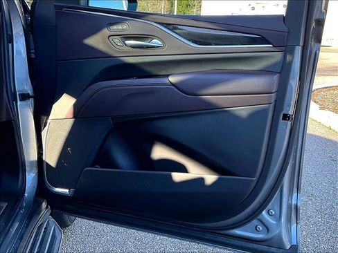 Used 2021 Cadillac Escalade Sport Platinum w/ Heavy-Duty Trailer Package AWD/4WD image 12