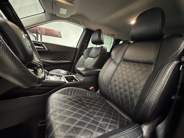 Used 2022 Mitsubishi Outlander SEL AWD/4WD image 24