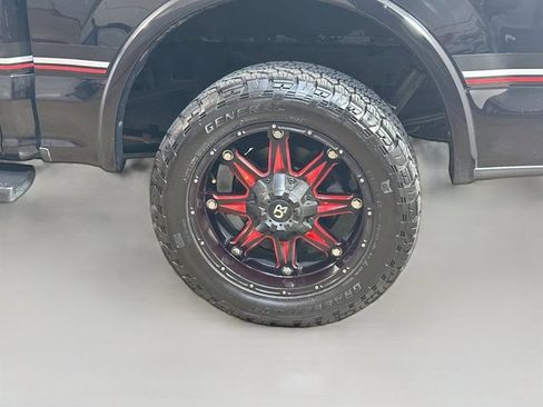 Used 2018 Ford F150 XLT w/ Equipment Group 302A Luxury AWD/4WD image 6