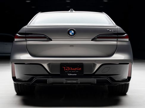 Used 2023 BMW 740i RWD image 26