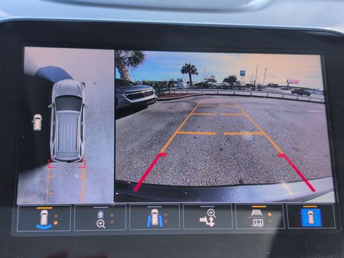 Used 2022 Chevrolet Equinox Premier image 20