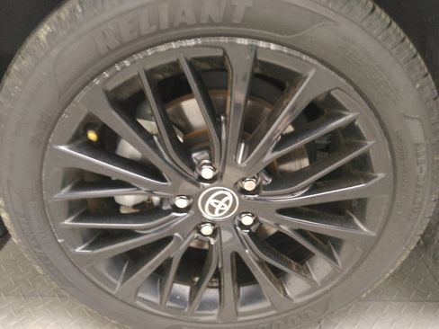 Used 2021 Toyota Camry SE w/ Convenience Package image 31