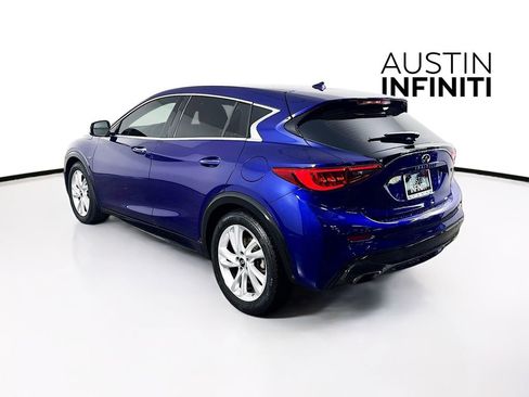 Used 2017 INFINITI QX30 image 5