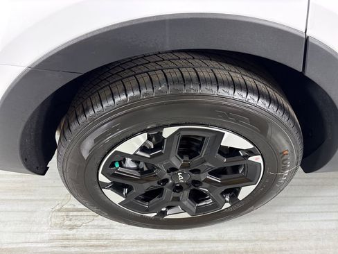 New 2026 Kia Sorento S image 10