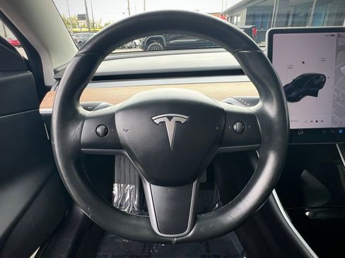 Used 2018 Tesla Model 3 Long Range image 34