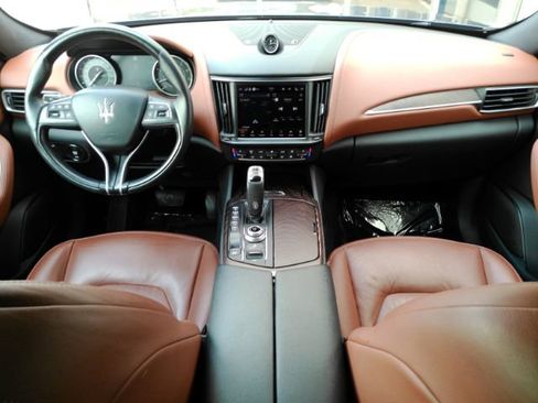 Used 2021 Maserati Levante AWD/4WD image 2