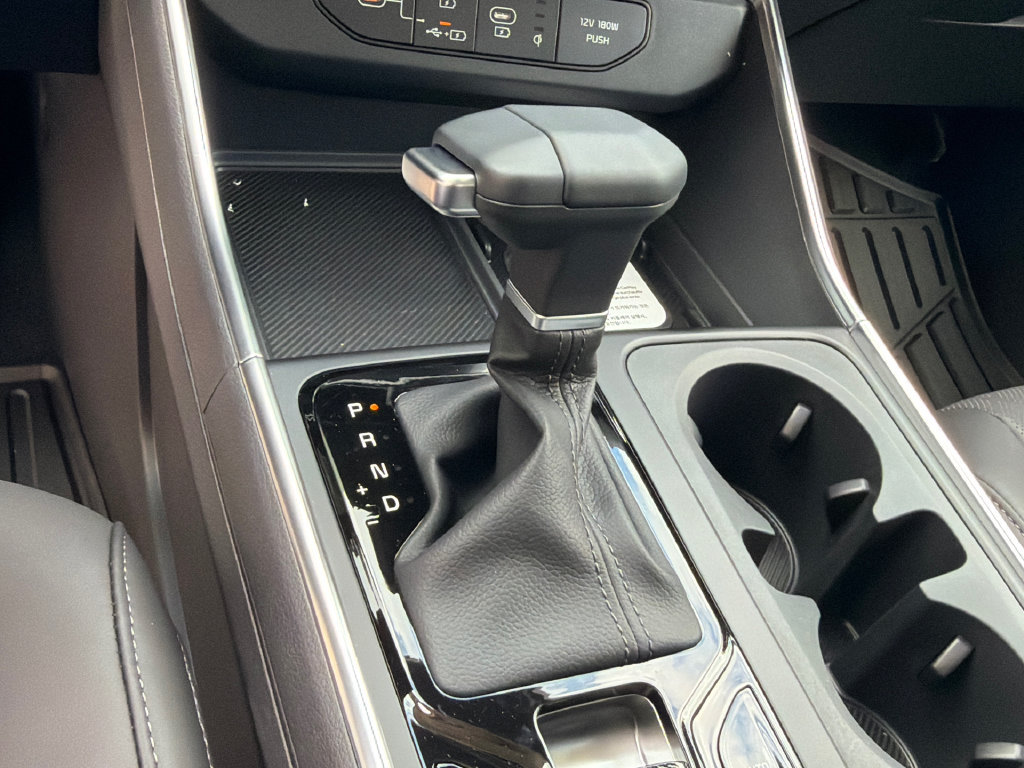 New 2027 Kia Carnival SX w/ Dark Edition Package FWD image 31