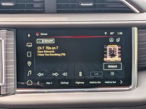Used 2023 GMC Yukon Denali AWD/4WD image 19