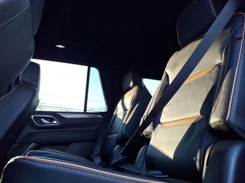 Used 2023 GMC Yukon AT4 w/ LPO, Floor Liner Package image 17