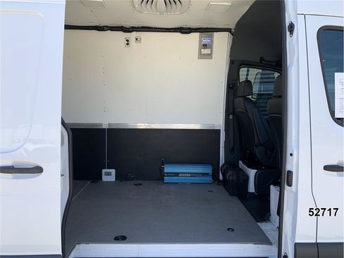 Used 2022 Mercedes-Benz Sprinter 2500 image 13