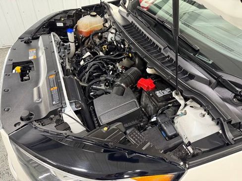 Used 2019 Ford Edge SEL w/ Equipment Group 201A AWD/4WD image 26