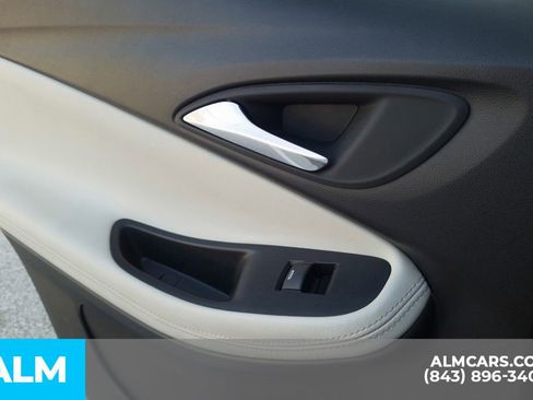 Used 2024 Buick Encore GX Sport Touring image 22