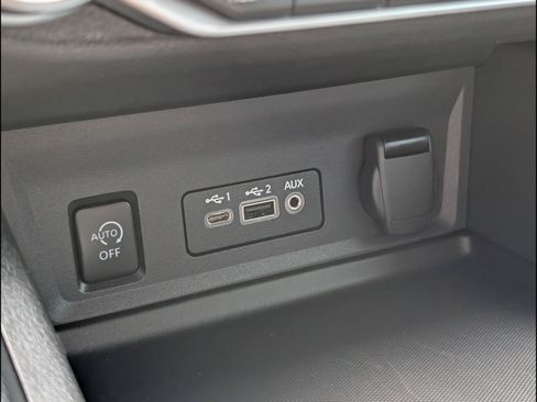 Used 2024 Nissan Sentra SR FWD image 16