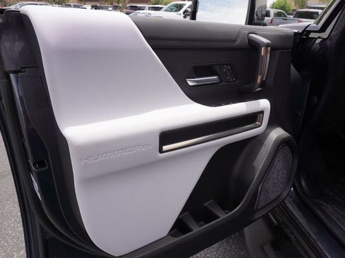 New 2025 GMC Hummer EV 2X AWD/4WD image 16