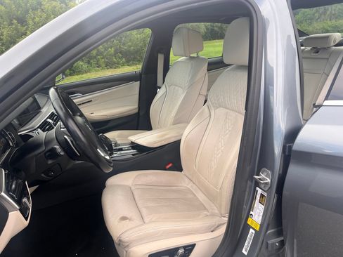 Used 2017 BMW 530i RWD image 7