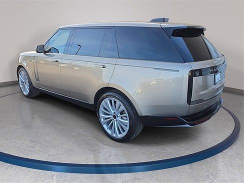 New 2026 Land Rover Range Rover Long Wheelbase SE image 7