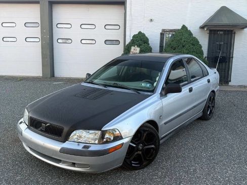 Used 2001 Volvo S40 FWD image 1